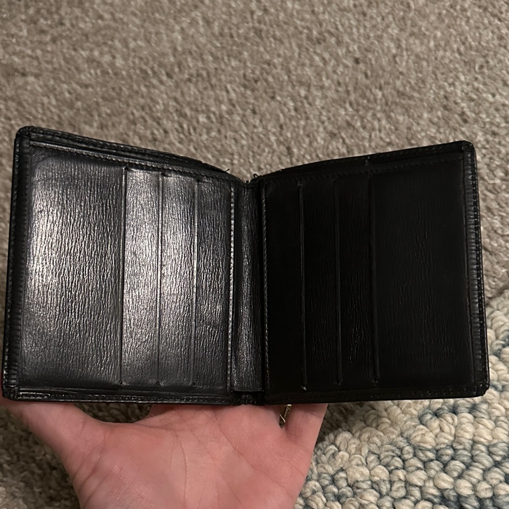 Louis Vuitton Epi black men’s wallet - Picture 3 of 3